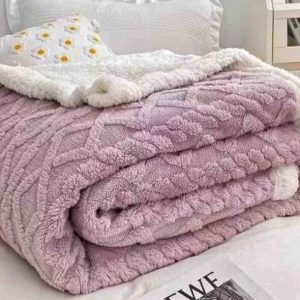 Geo patterned fleece Blanket